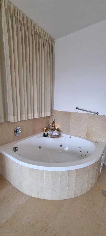 Desert Call Villa อารัด ภายนอก รูปภาพ